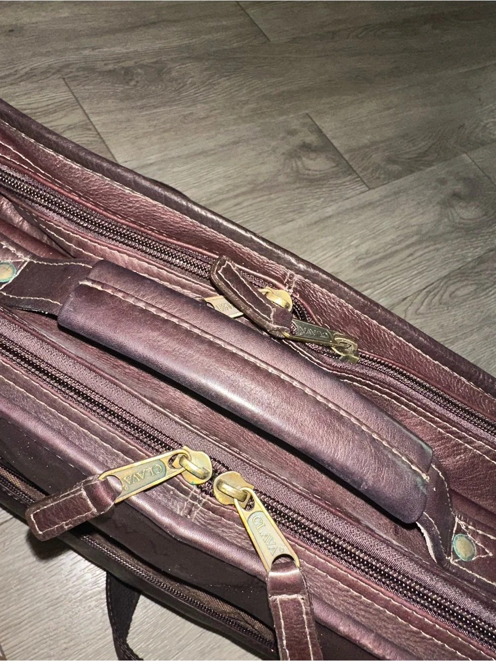 Clava burgundy leather